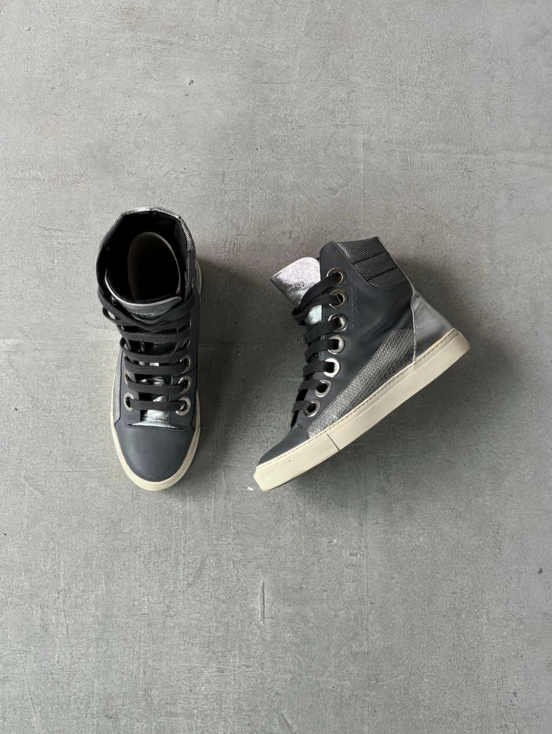 라프시몬스 콘트라스트 하이탑 상품이미지1