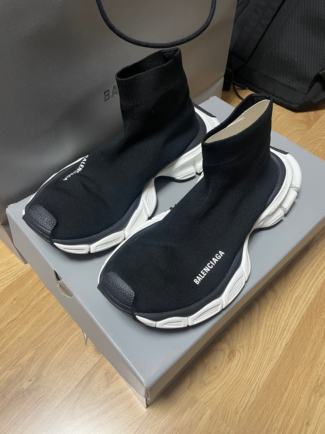 [41] 발렌시아가 3xl 삭스 스피드러너 상품이미지2