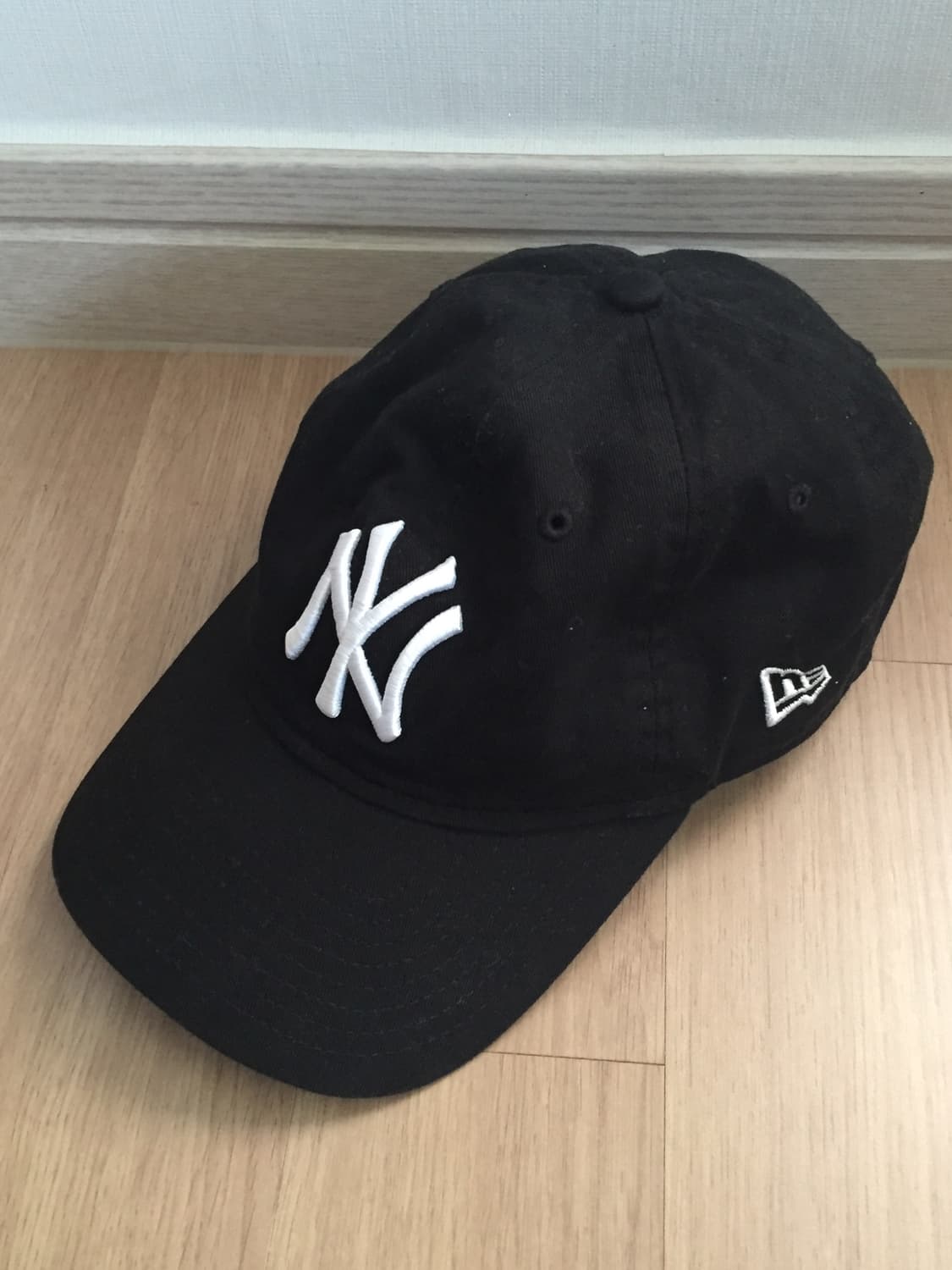 뉴에라x모마 볼캡 상품이미지2