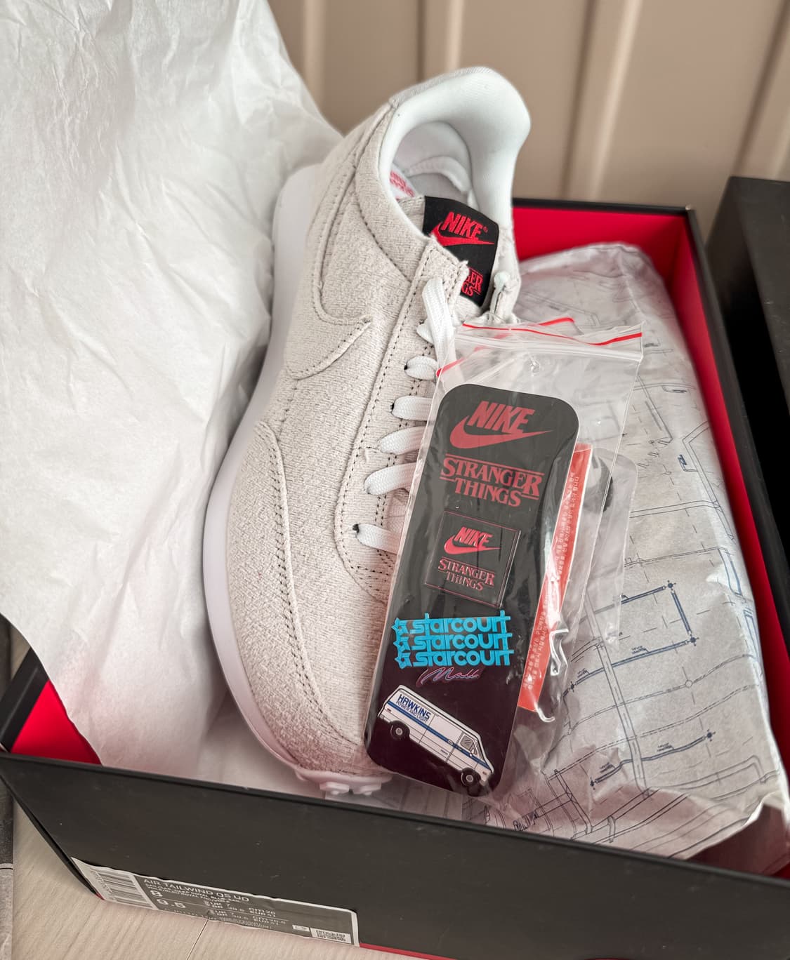 나이키 x기묘한 이야기 테일윈드 79 stranger things 상품이미지1