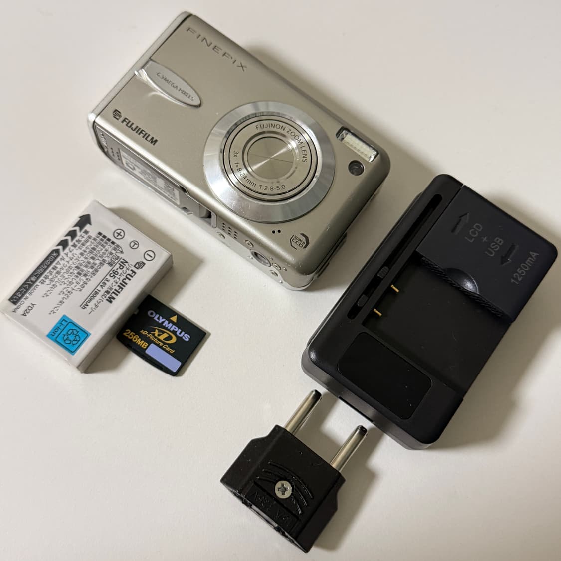 후지필름 파인픽스 F30 빈티지 디카 디지털카메라 상품이미지1