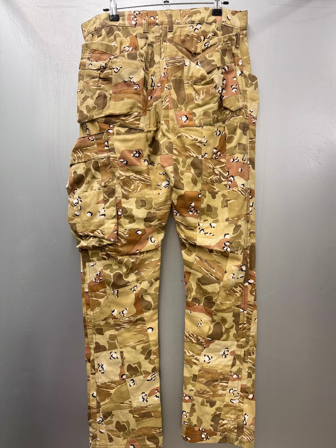Vivienne Westwood 멀티페이시드 카모 패치워크 카고 팬츠 상품이미지5