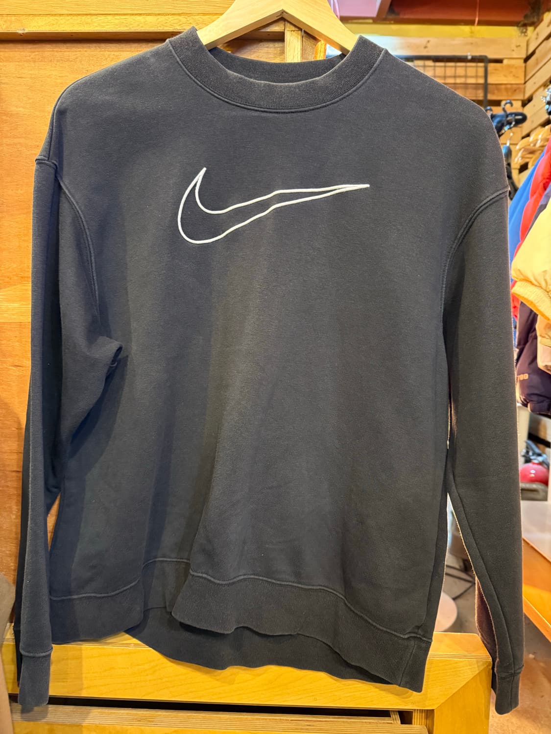 나이키 블랙 맨투맨 상품이미지1