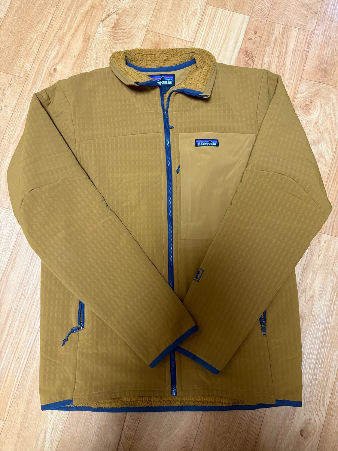 파타고니아 R2 테크페이스 재킷 상품이미지2