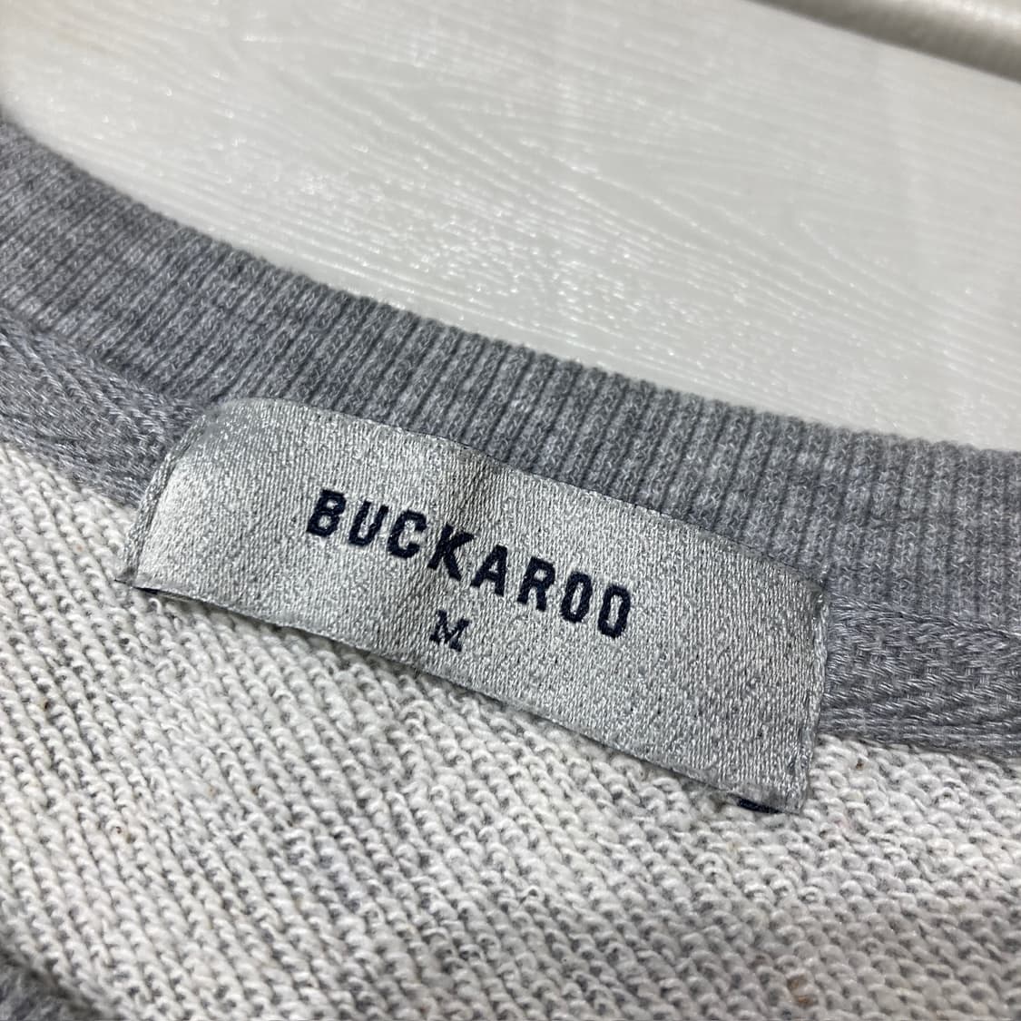 [M]버커루 백프린팅 맨투맨 0306 상품이미지6