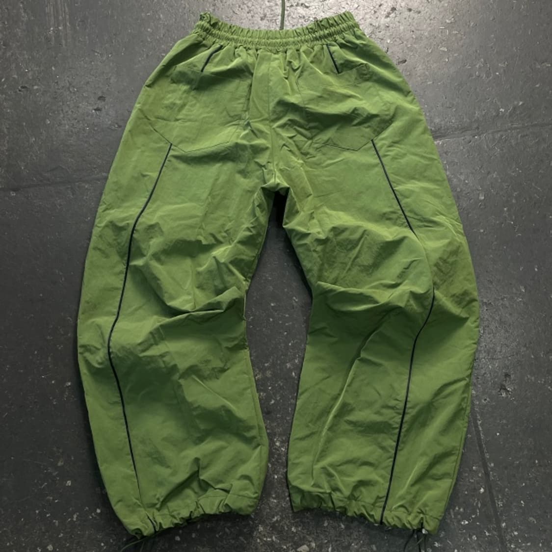 100 1993스튜디오 나일론 팬츠 상품이미지5