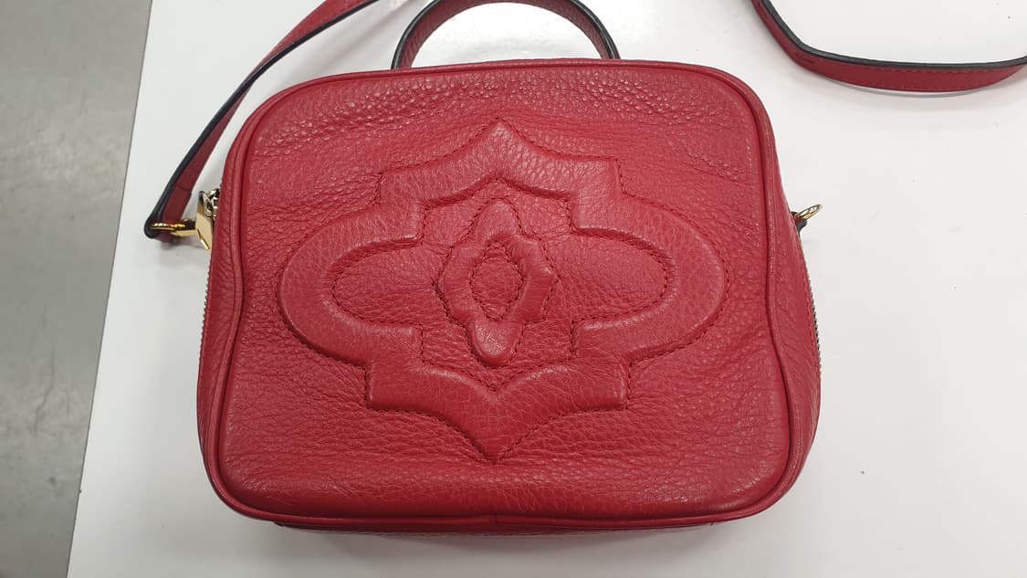 오야니 립레드 미니 크로스백 상품이미지1