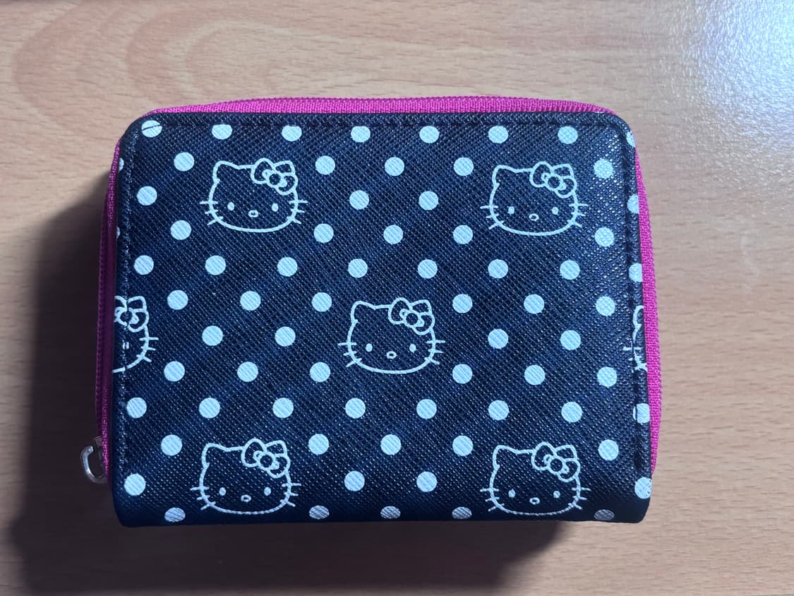 산리오 헬로키티 도트 반지갑 상품이미지2