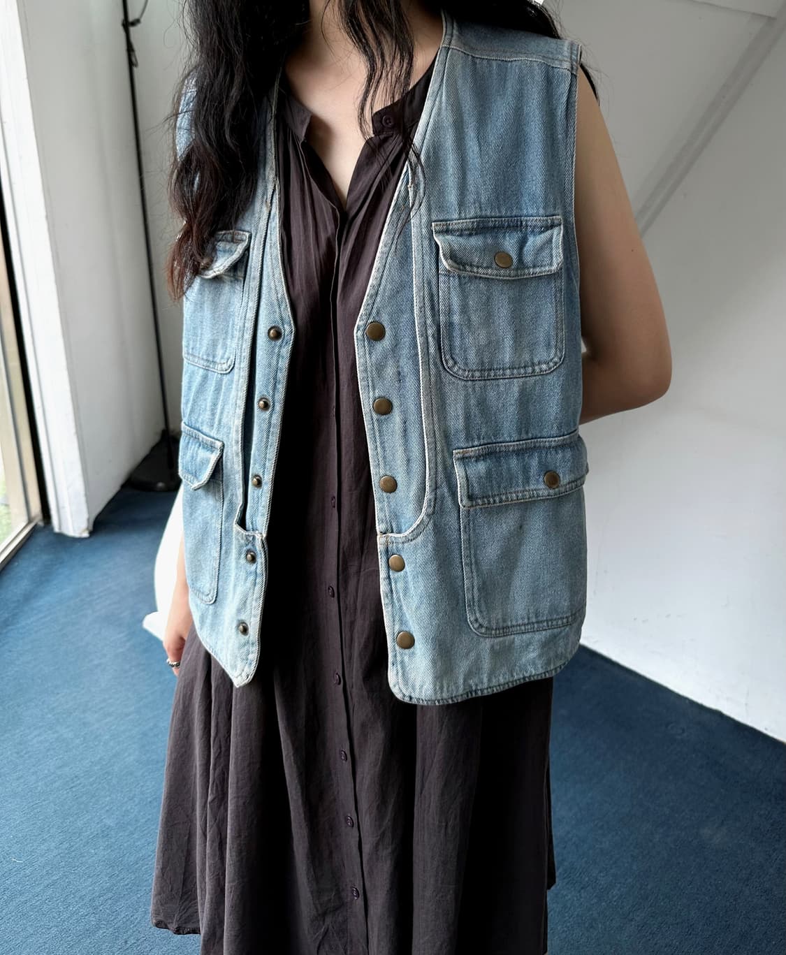 Washed denim fabric utility vest 상품이미지2