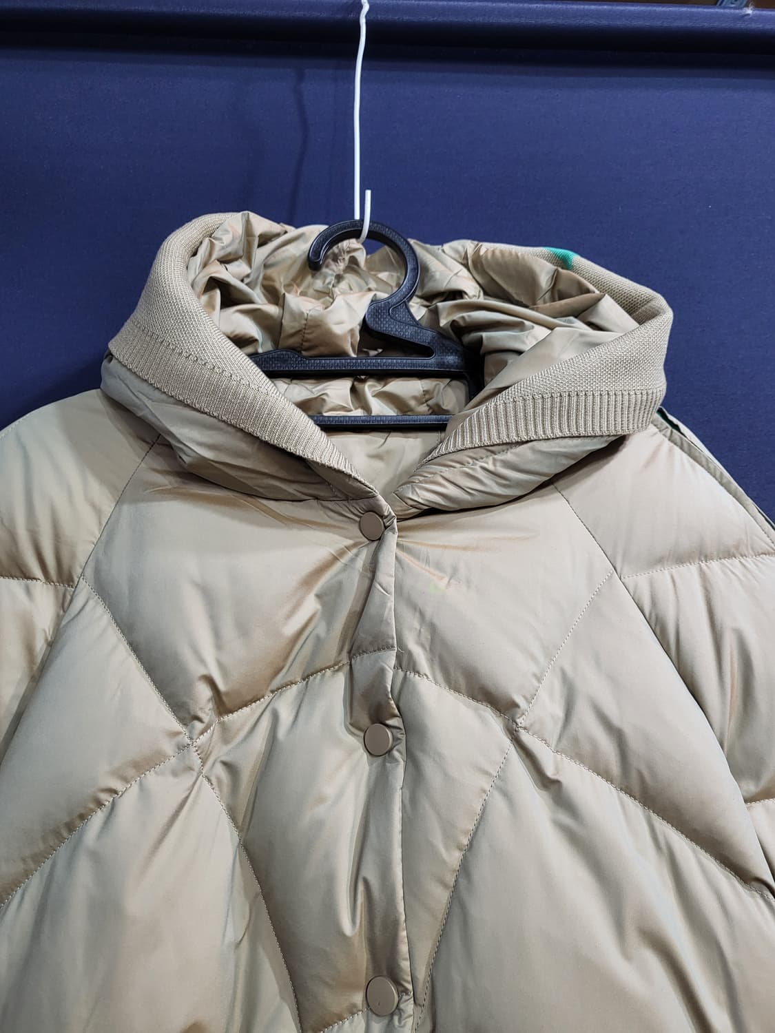 구스다운 후드패딩 상품이미지2