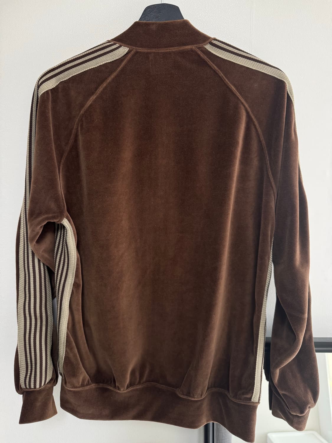 니들스 벨벳 트랙 자켓 상품이미지3