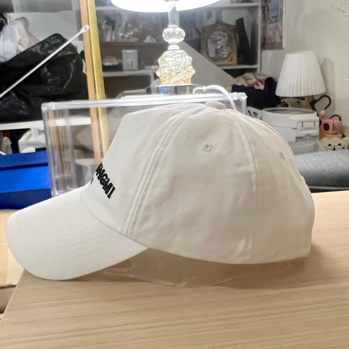 우영미 화이트 볼캡 23ss 상품이미지2