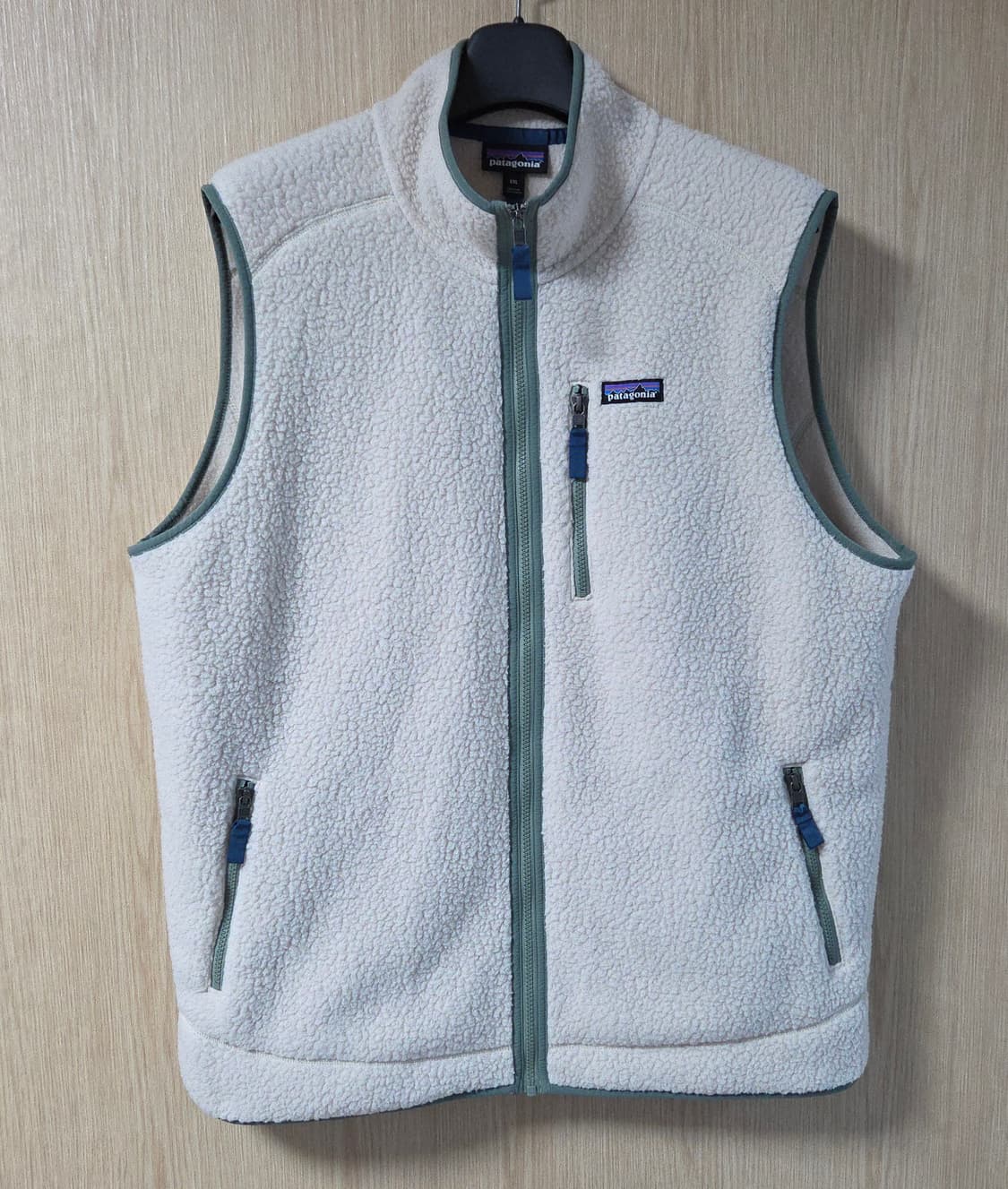 (착샷) 파타고니아 레트로 베스트 다크 네추럴 조끼 상품이미지1
