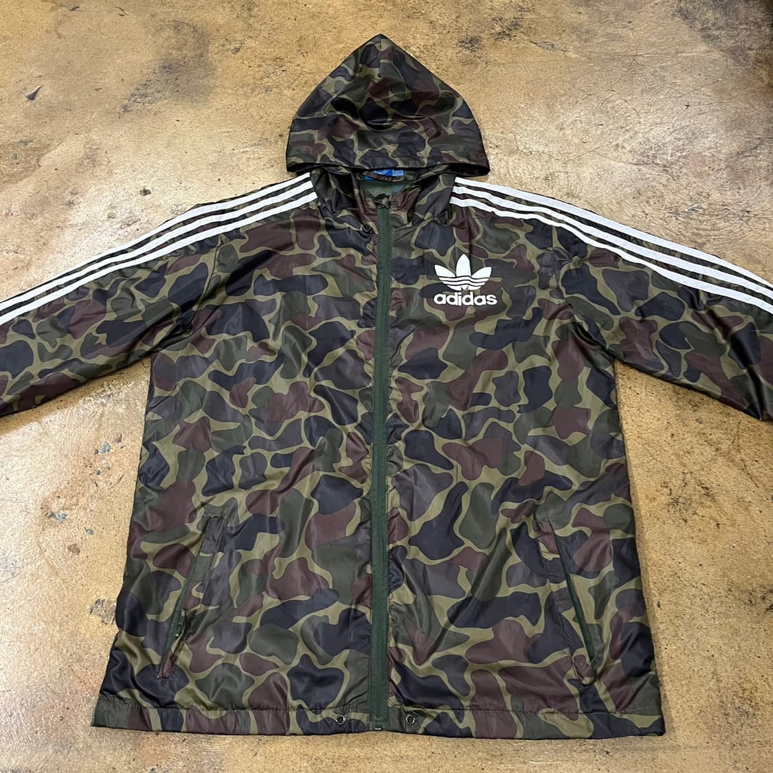 아디다스 밀리터리 카모 바람막이  상품이미지3