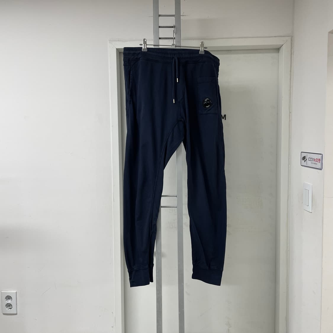 CP 컴퍼니 렌즈 트레이닝 팬츠 XL 상품이미지1