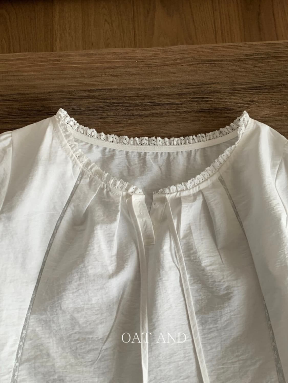 오트앤드 밀키 크롭 블라우스 상품이미지4