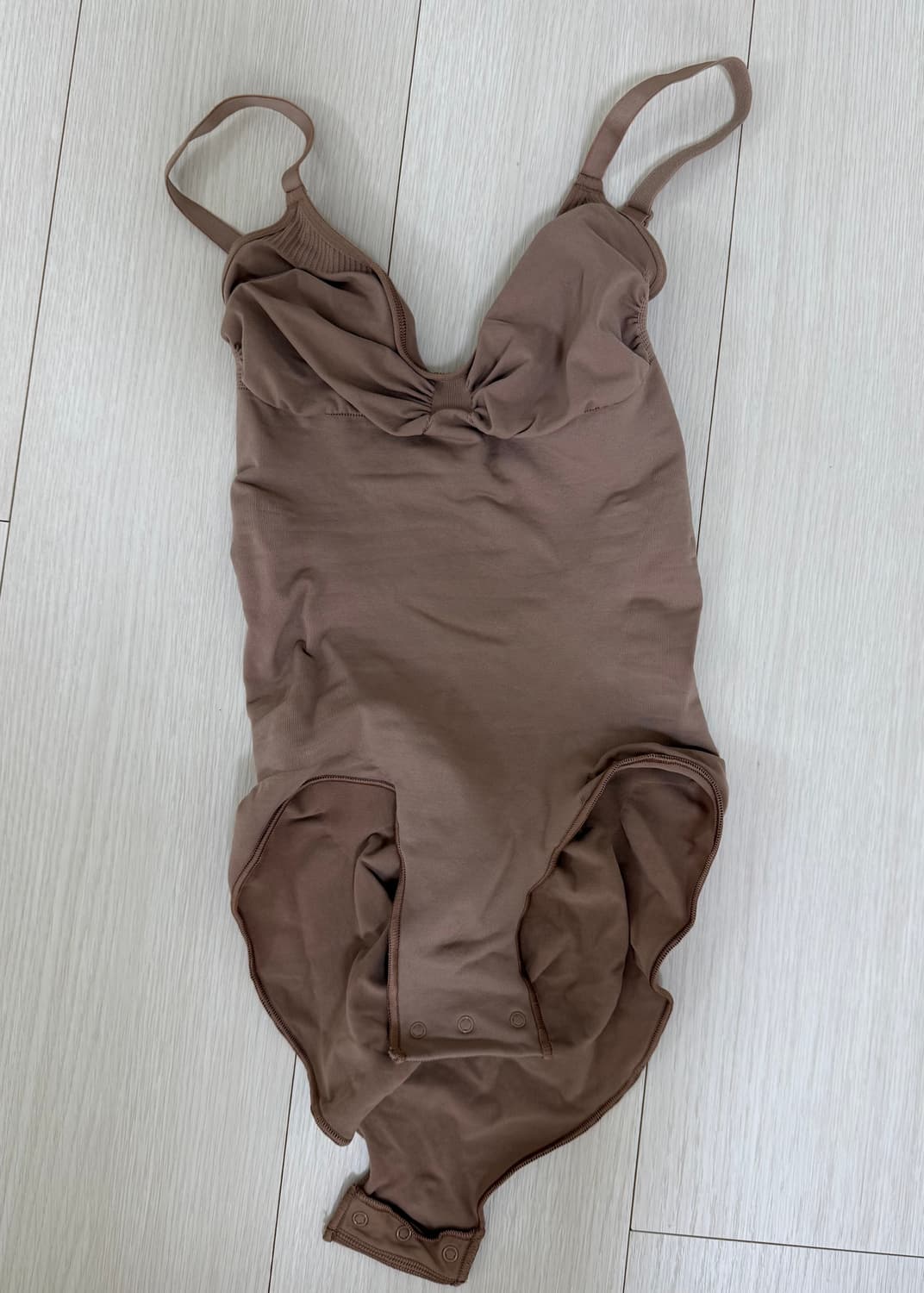 스킴스 브리프 바디수트 M 시엔나 상품이미지4