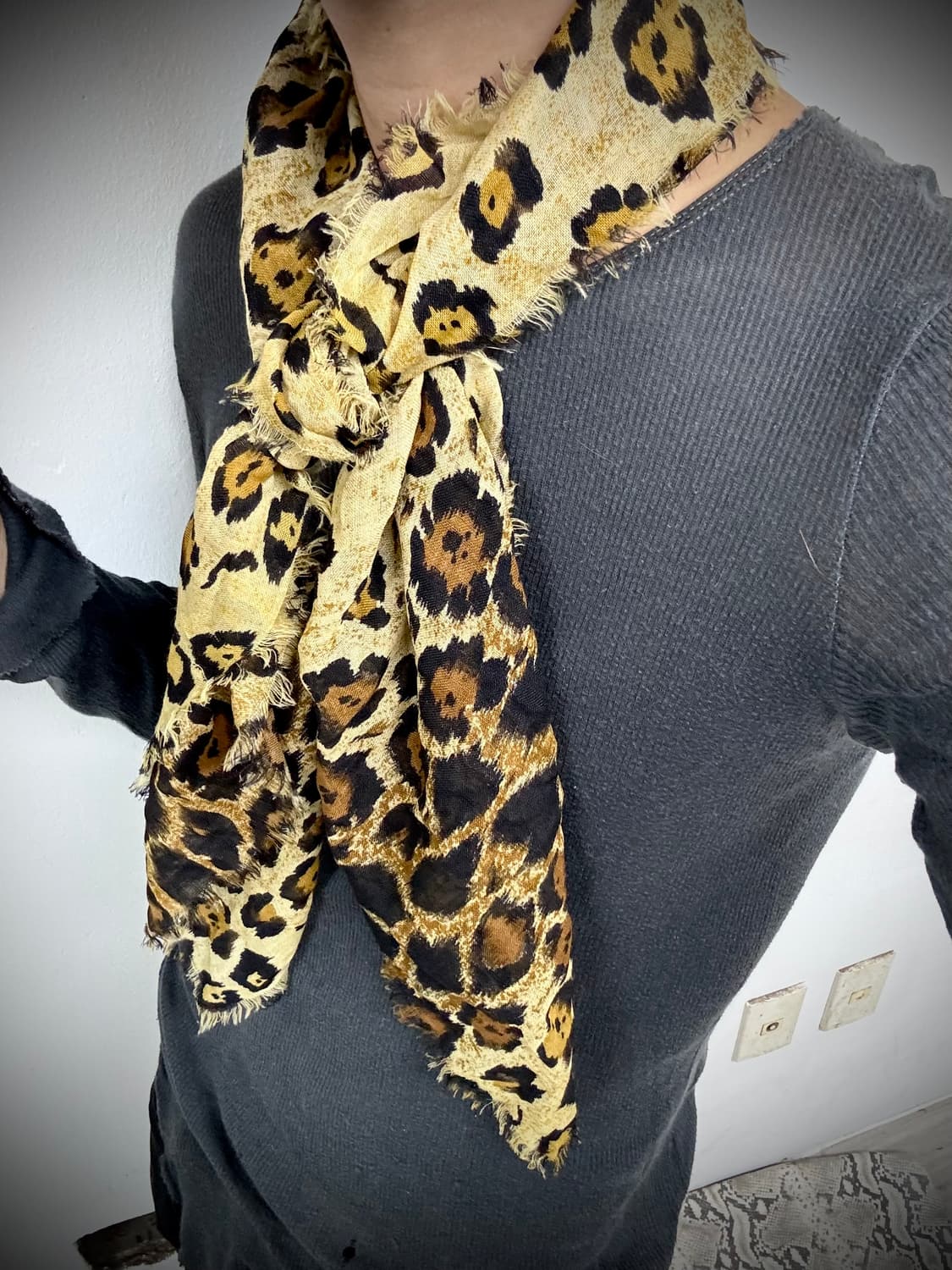 “Vintage” Leopard Pattern Scarf 상품이미지3