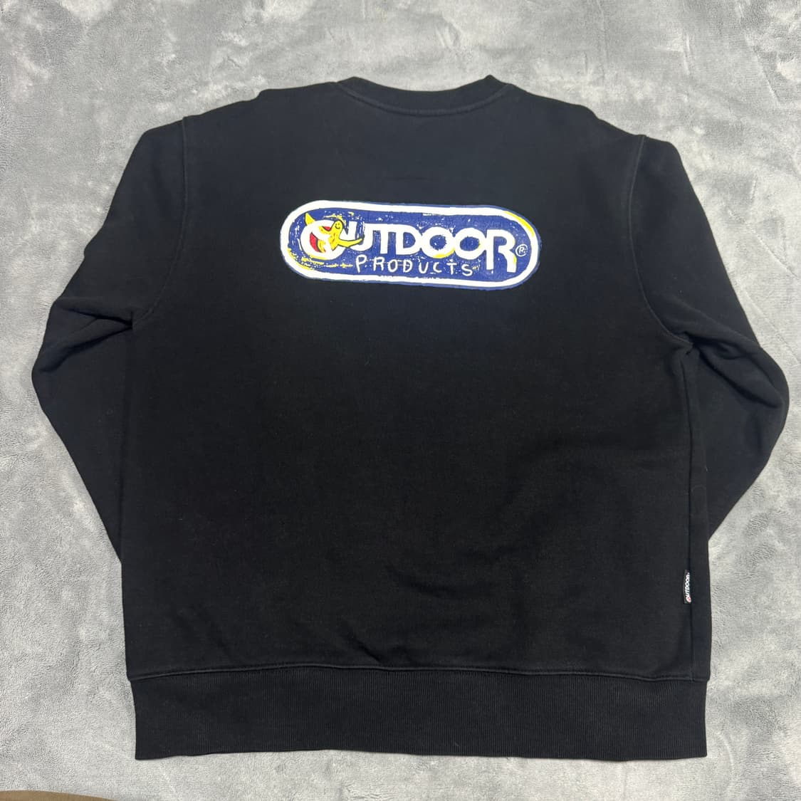 마크곤잘레스 X 아웃도어프로덕트 맨투맨 상품이미지2