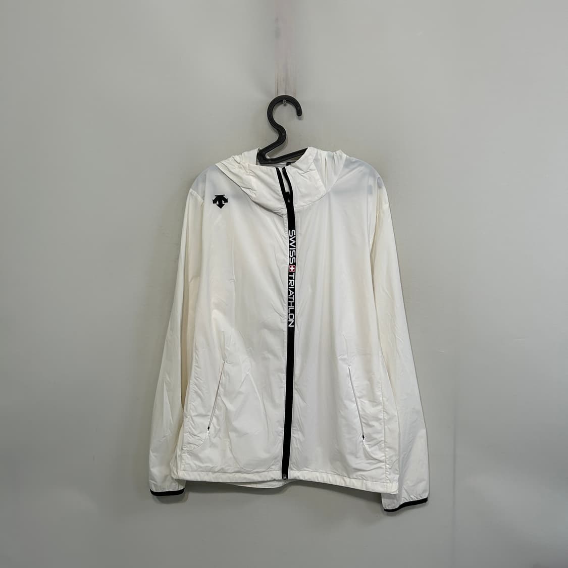 데상트 남성 바람막이 105 상품이미지1