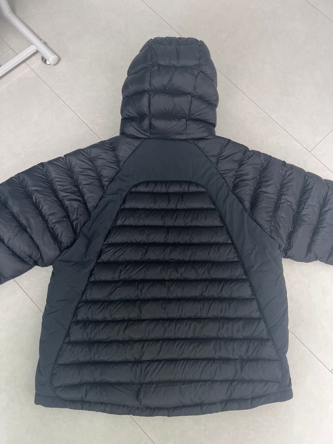 산산기어 경량패딩 24fw 3 블랙 상품이미지3