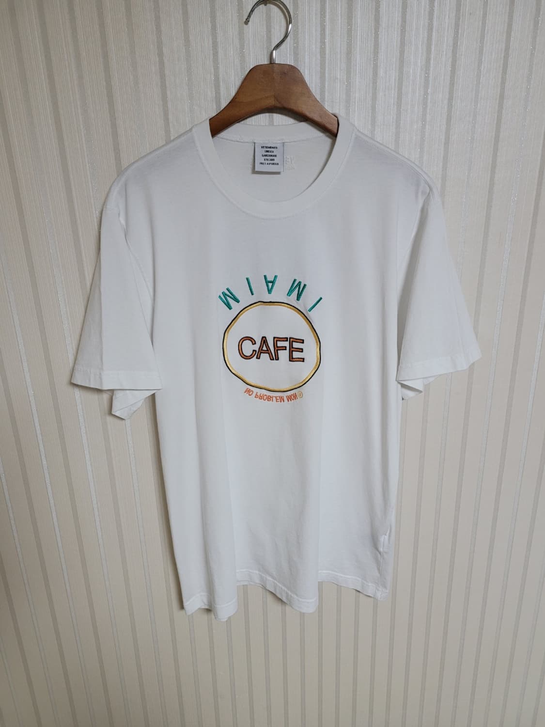 [L] 베트멍 CAFE 지구 반팔티셔츠 상품이미지3