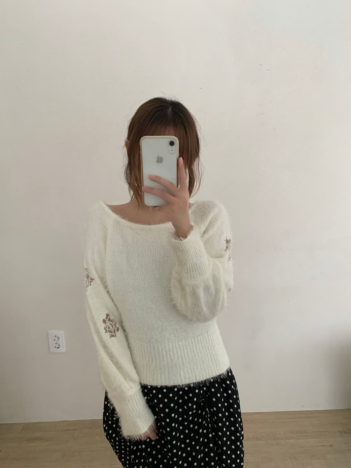 스나계 시스루 플라워 자수 털 니트 앙고라 니트  상품이미지3