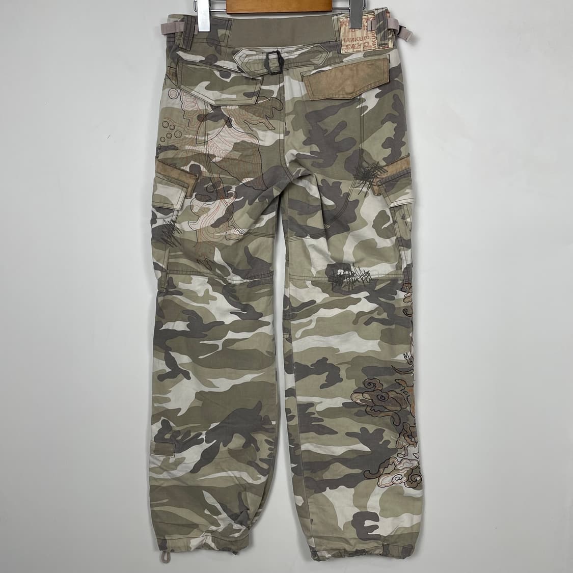 TANKUS 카모 자수 카고팬츠 상품이미지5