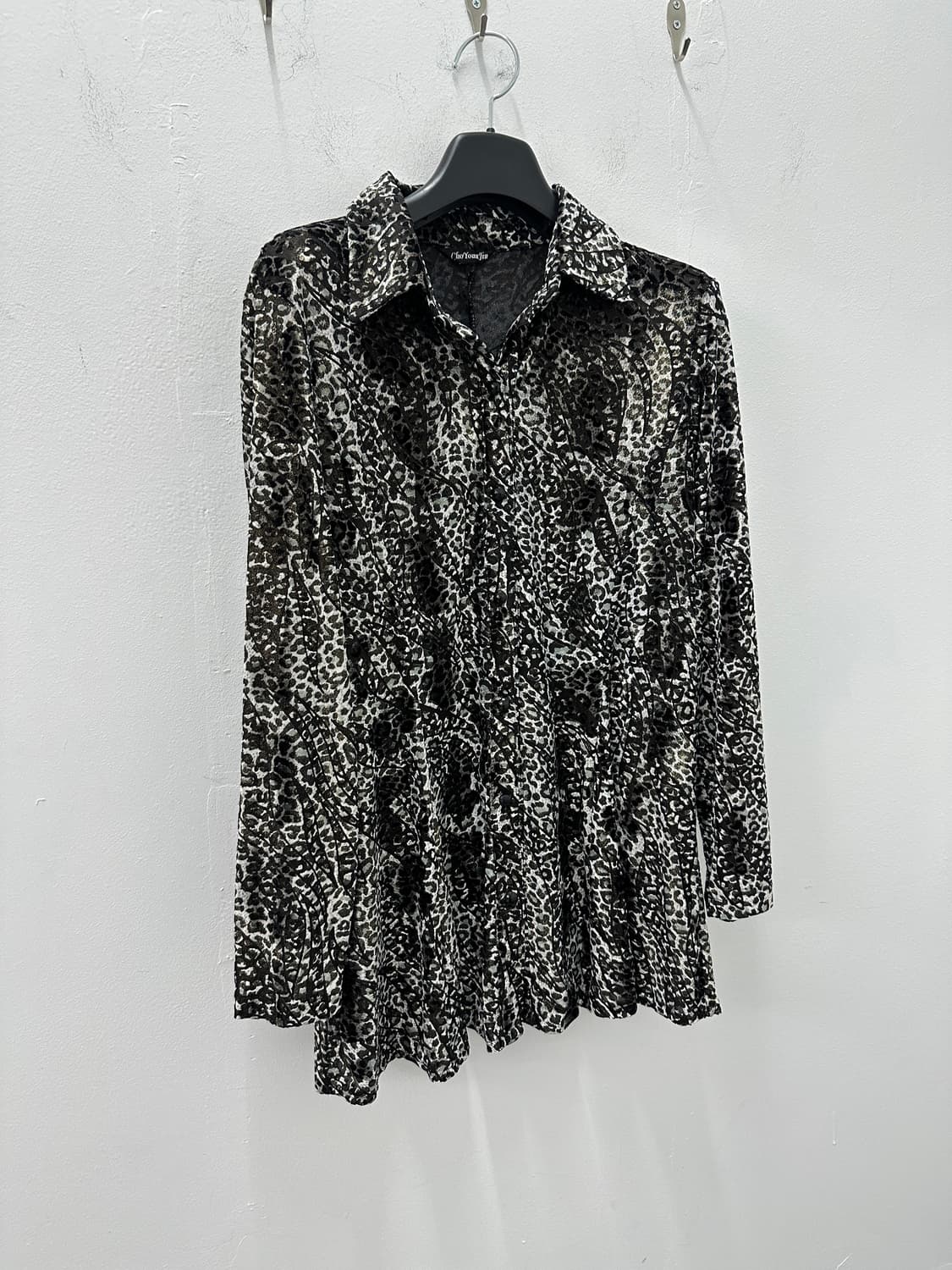 Vintage leopard glossy shirts 상품이미지4