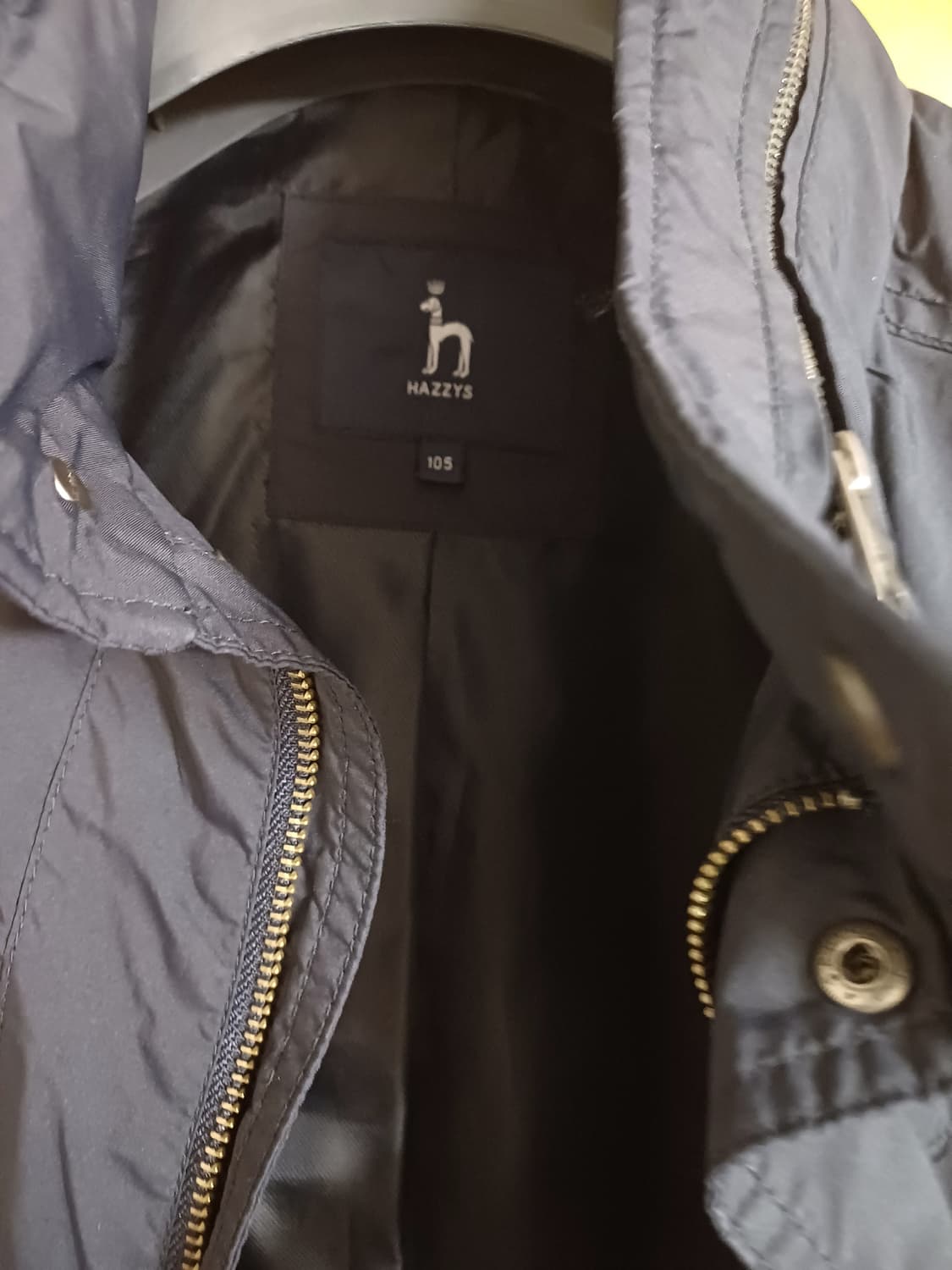 헤지스 네이비 집업 점퍼 상품이미지2