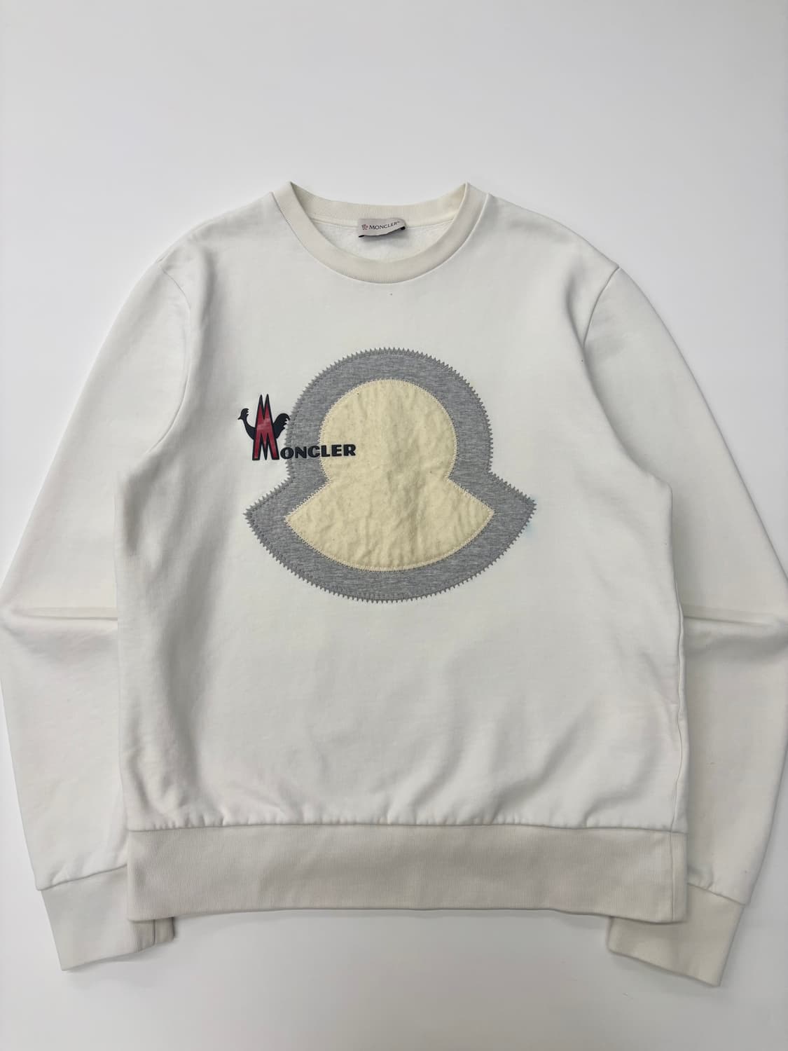Moncler 몽클레어 18FW 엠브로이드 크루넥 맨투맨  상품이미지2