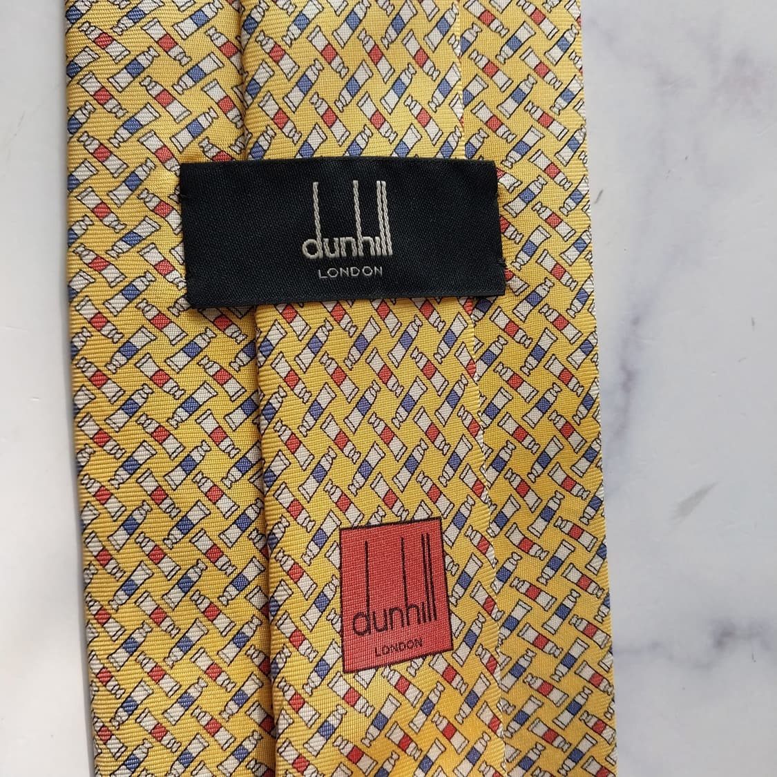 던힐 실크 옐로우 페인트 모티브 넥타이 9cm A등급 K2103
 상품이미지9
