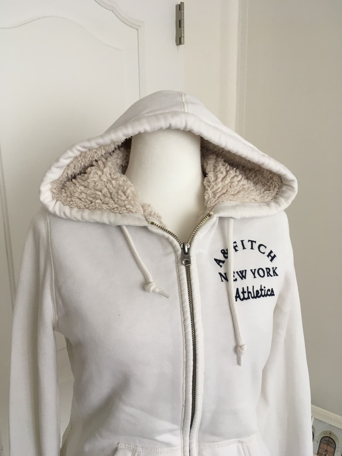 아베크롬비 양털 퍼 후드집업 화이트 상품이미지2