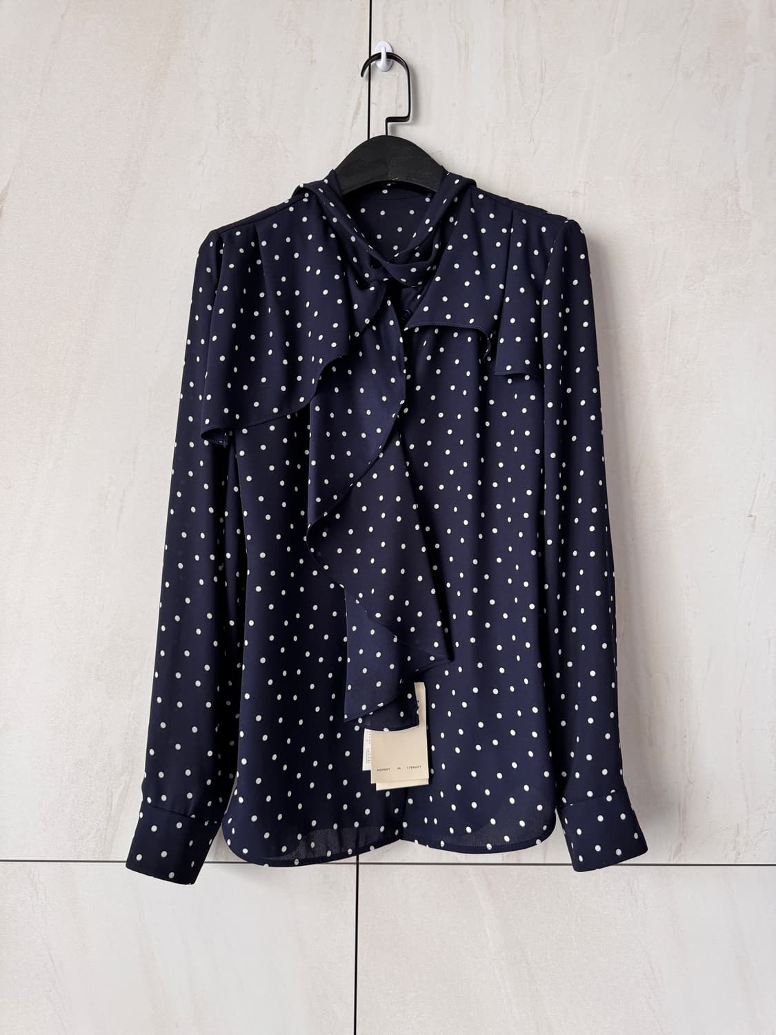 텍있는 새상품 MINE 도트 리본 블라우스 네이비 55사이즈 상품이미지2