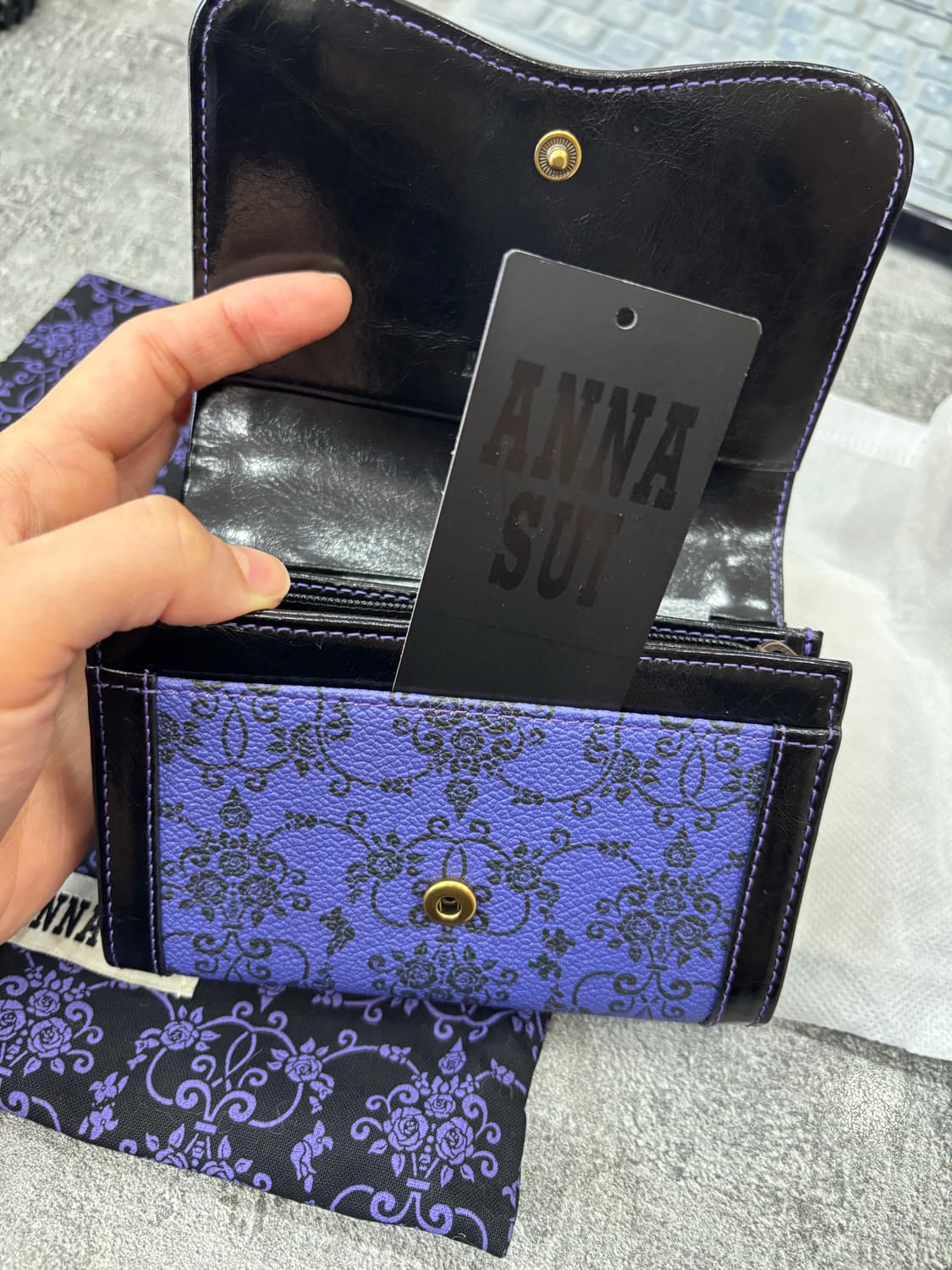 (새상품)안나수이 반지갑 퍼플색상 쇼콜라지갑 상품이미지3