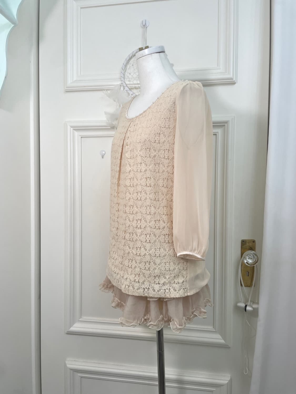 coral lace pearl point blouse(size-38) 상품이미지2