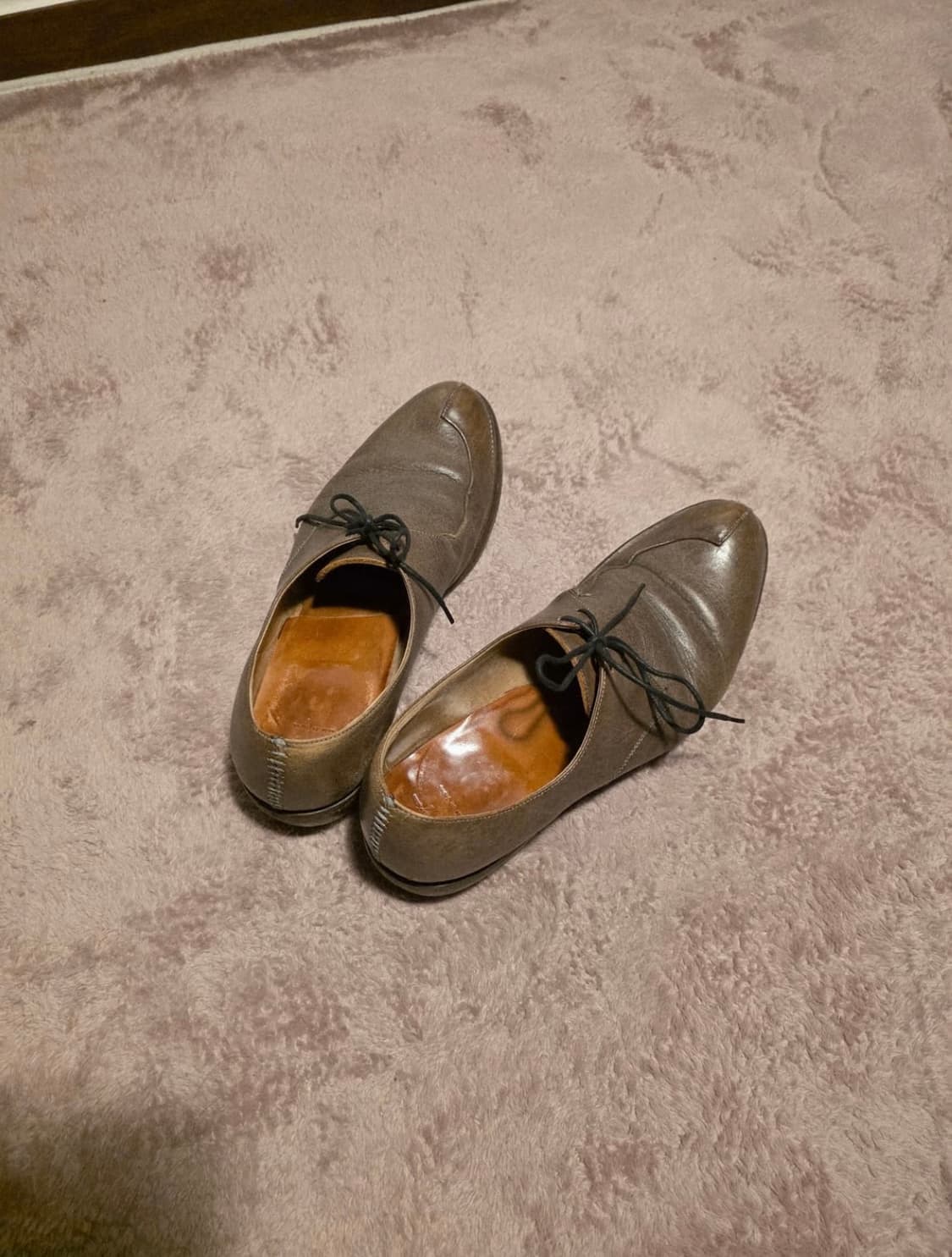 The viridi anne 비대칭 스티치 로퍼 상품이미지6