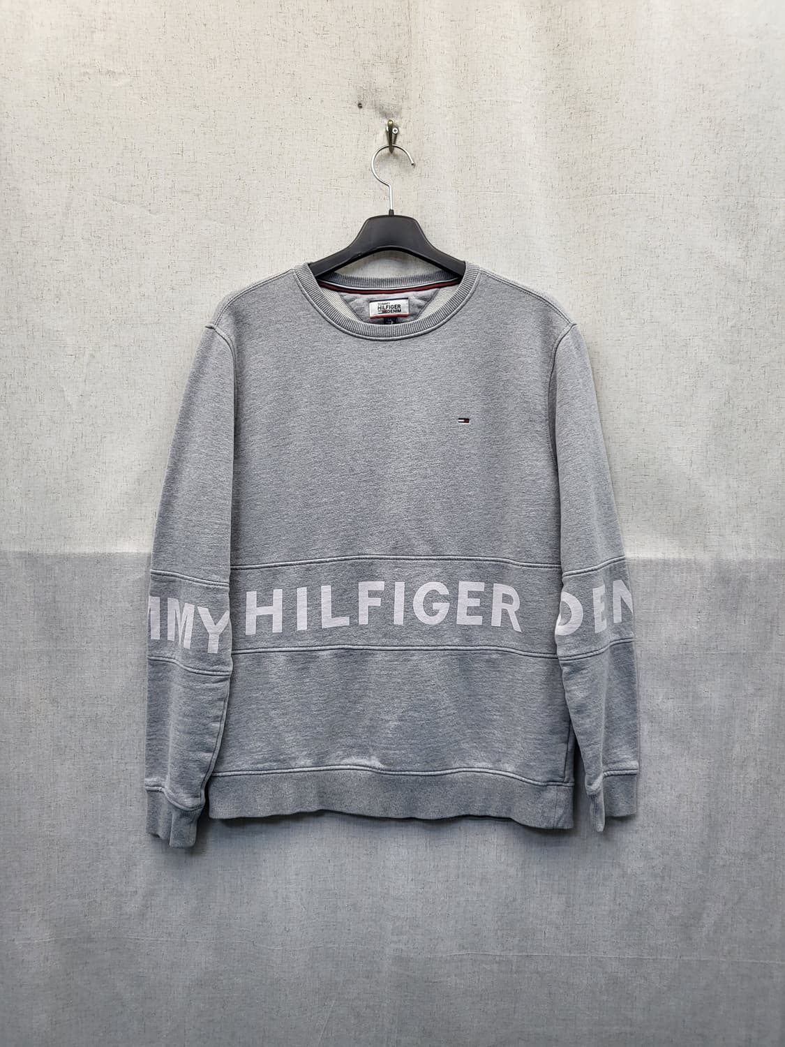 타미힐피거 그레이 맨투맨 티셔츠 상품이미지1