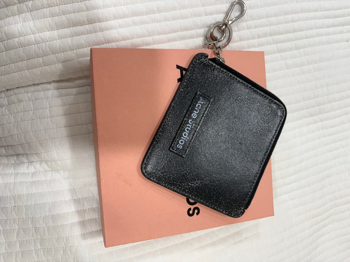 아크네스튜디오 카드지갑 상품이미지1