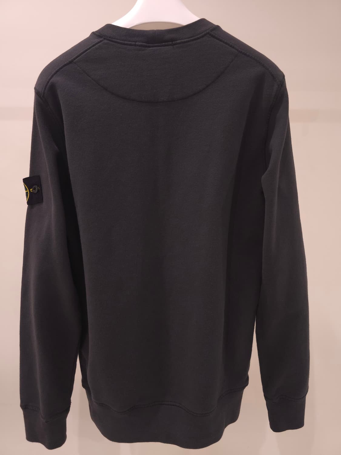 [정품/중고] 스톤아일랜드 맨투맨 다크그레이 상품이미지3