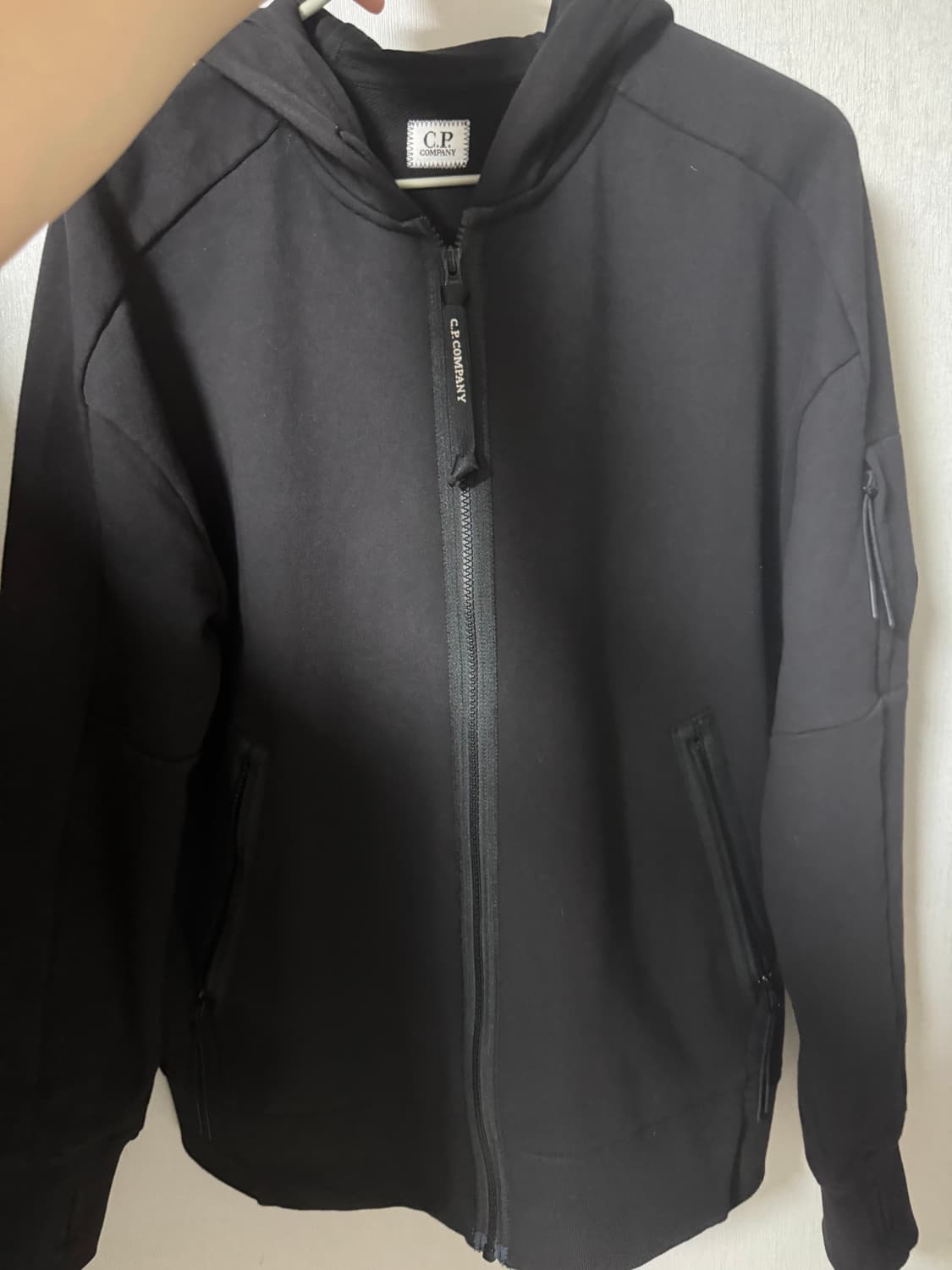 Cp컴퍼니후드집업 L팝니다 상품이미지1