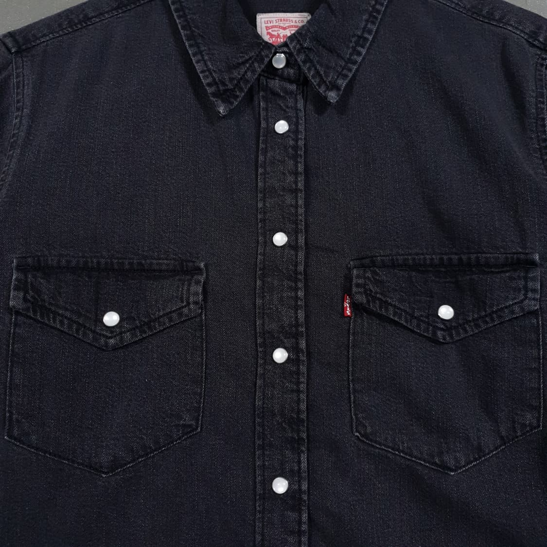 여성 M (90) 리바이스 아이코닉 흑청 투포켓 웨스턴 데님 셔츠 남방 상품이미지2