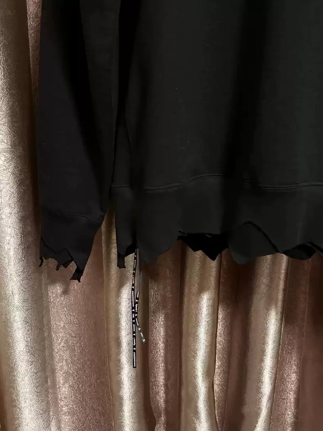 매장가300 판매가150 정품 마스터마인드 재팬 후드티셔츠M사이즈 상품이미지5