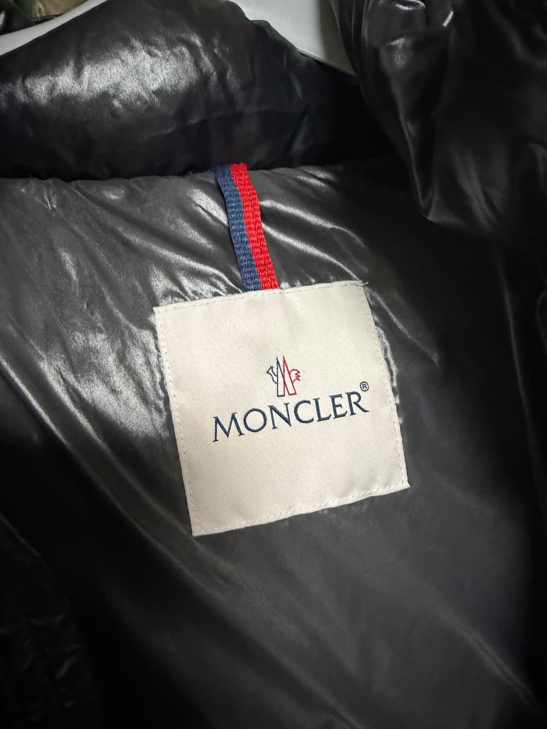 몽클레어23fw 마야 5사이즈 판매합니다. 상품이미지5