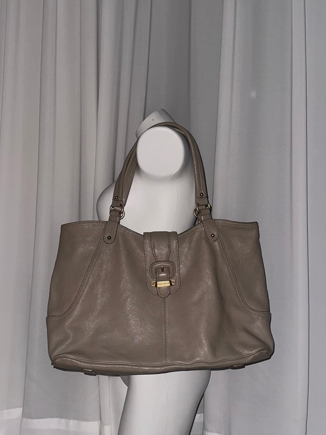 앤클라인 빅 모카베이지 숄더백 상품이미지1