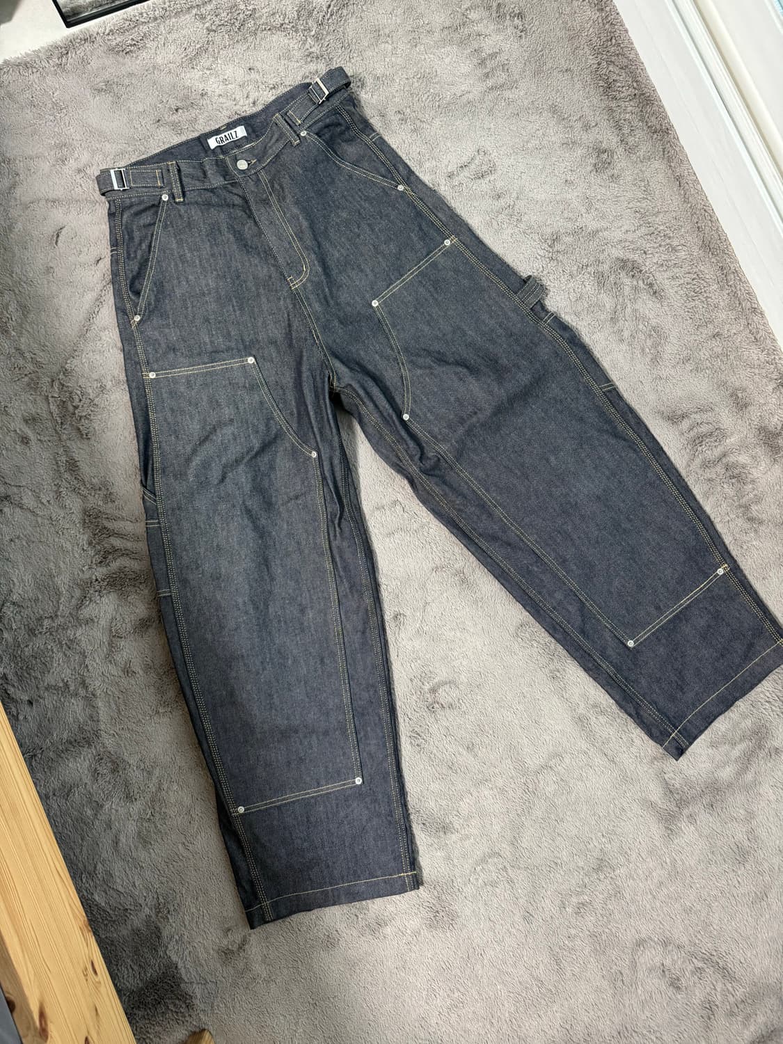 코인서울  X 그레일즈 데님 팬츠 1사이즈 팝니다 상품이미지1