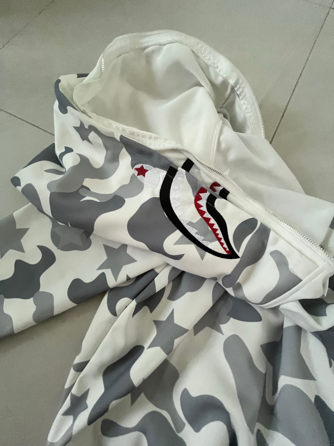 베이프 스타일 후드집업 상품이미지1