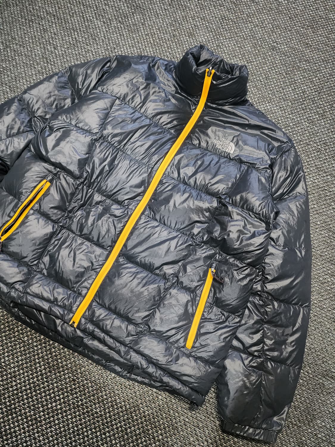 노스페이스 그레이 경량 패딩 상품이미지10