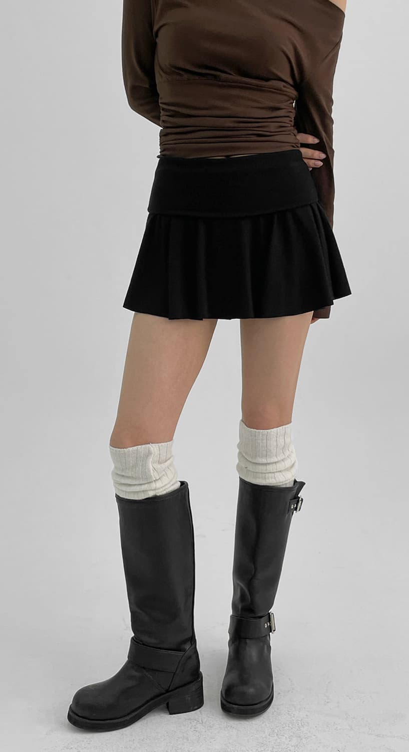 새상품) 블랙업 슈라디 플레어 미니 스커트 상품이미지1