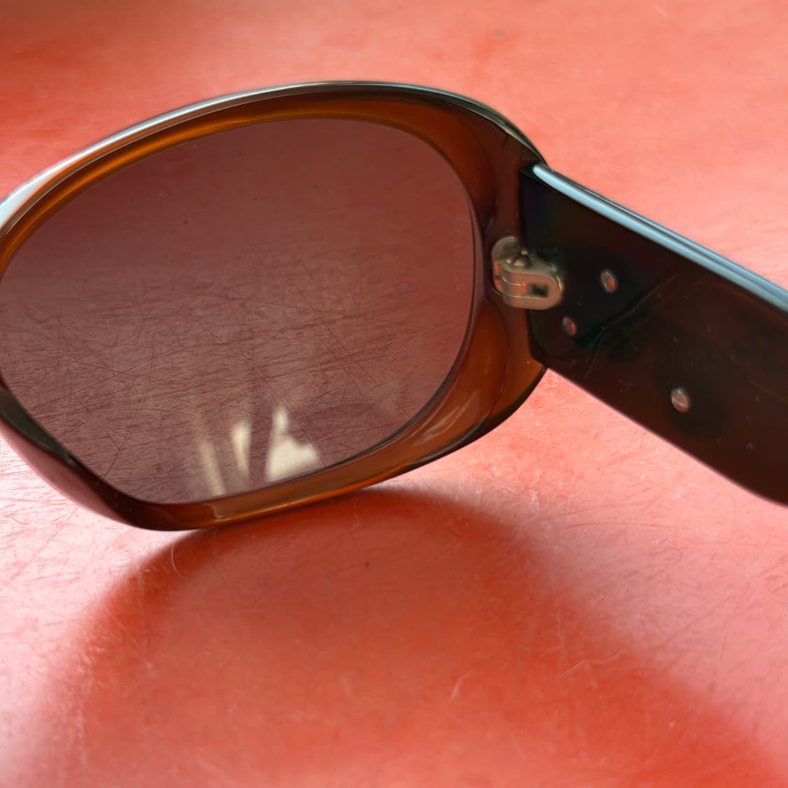 Chanel brown camellia sunglasses 상품이미지8